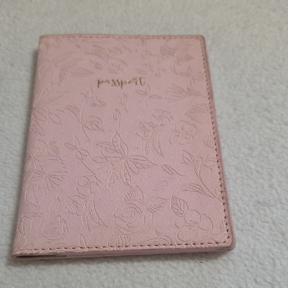 VIA LORENZO N.26 PASSPORT HOLDER